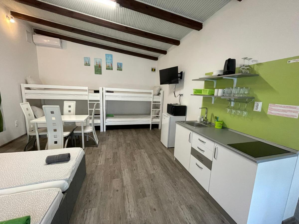 Tutti Apartman Балатонлелле Экстерьер фото